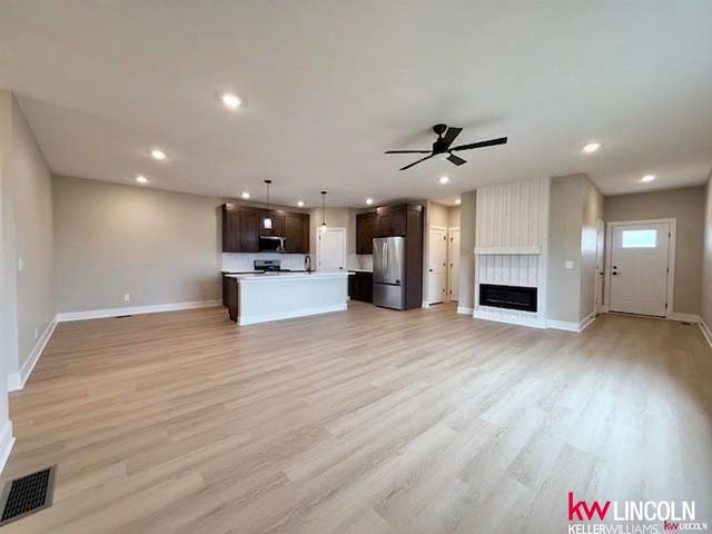 11765 S 125 Street, Papillion, NE 68046