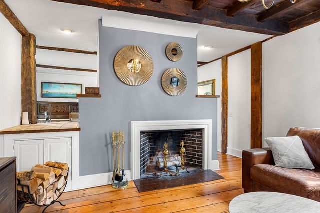 10 Turner St, Salem, MA 01970