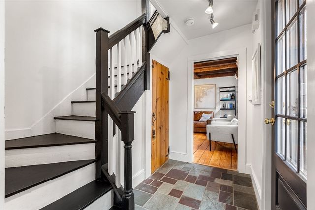 10 Turner St, Salem, MA 01970