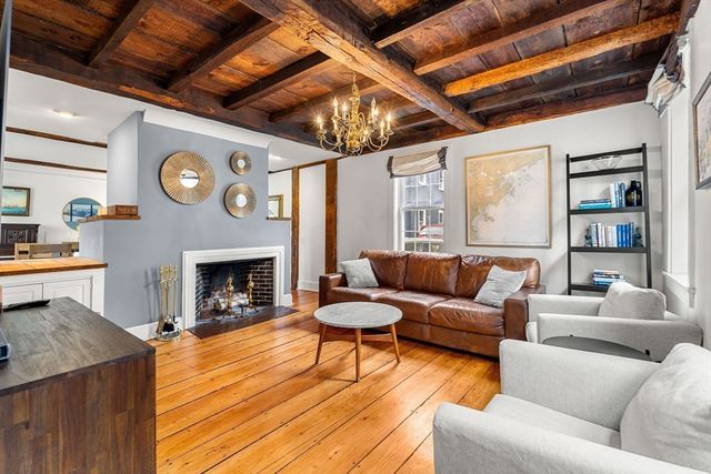 10 Turner St, Salem, MA 01970