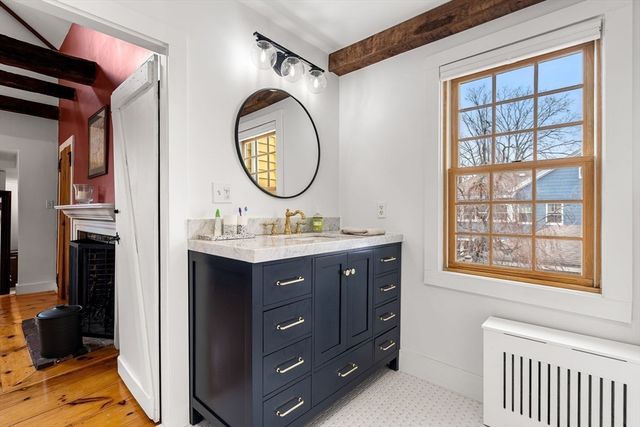 10 Turner St, Salem, MA 01970