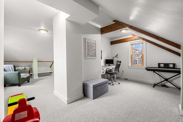 10 Turner St, Salem, MA 01970