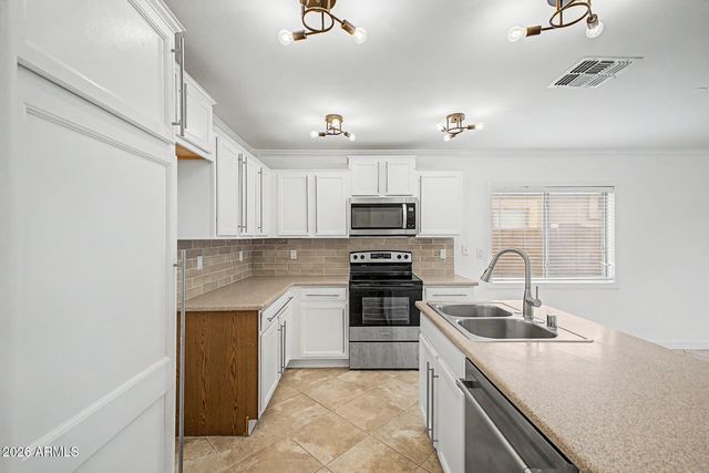43298 W BLAZEN Trail, Maricopa, AZ 85138