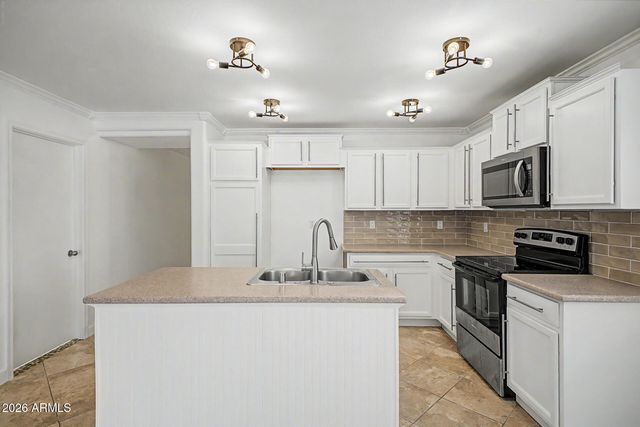 43298 W BLAZEN Trail, Maricopa, AZ 85138