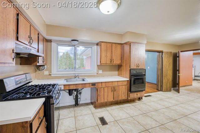 29840 Mason Street, Livonia, MI 48154