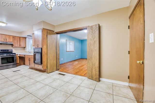 29840 Mason Street, Livonia, MI 48154