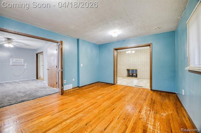 29840 Mason Street, Livonia, MI 48154