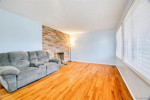 29840 Mason Street, Livonia, MI 48154