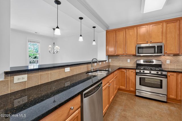 555 Grande Manor Court 302, Wilmington, NC 28405