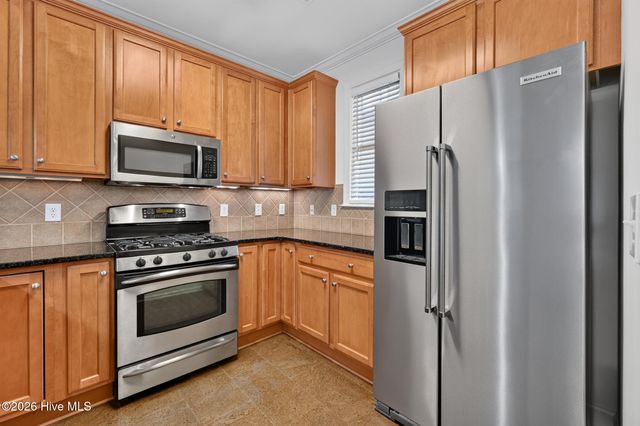 555 Grande Manor Court 302, Wilmington, NC 28405