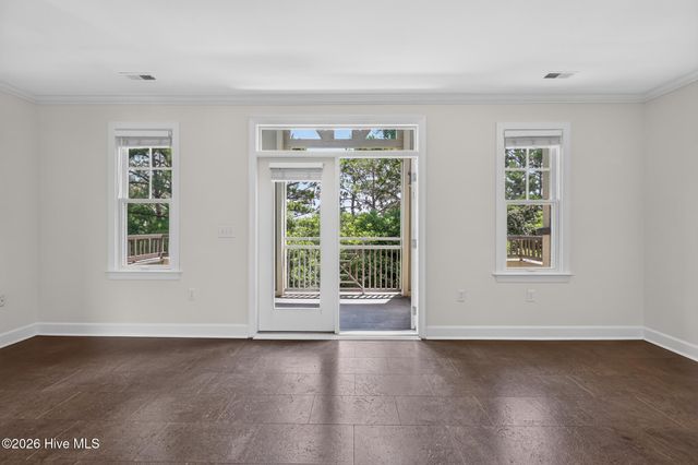555 Grande Manor Court 302, Wilmington, NC 28405