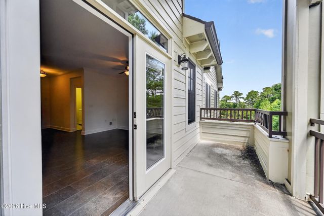 555 Grande Manor Court 302, Wilmington, NC 28405