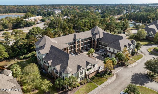 555 Grande Manor Court 302, Wilmington, NC 28405
