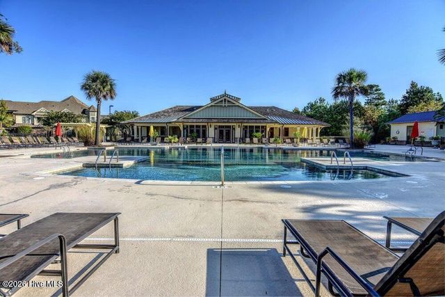 555 Grande Manor Court 302, Wilmington, NC 28405
