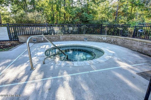 555 Grande Manor Court 302, Wilmington, NC 28405