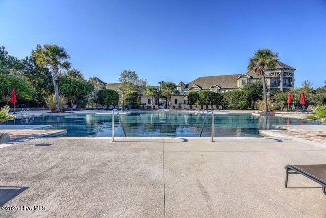 555 Grande Manor Court 302, Wilmington, NC 28405