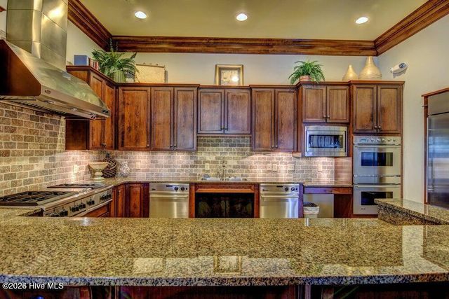 555 Grande Manor Court 302, Wilmington, NC 28405