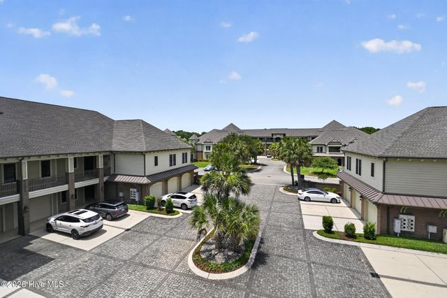 555 Grande Manor Court 302, Wilmington, NC 28405