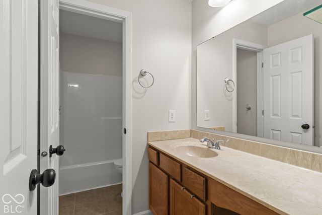 6552 Amherst Way, Zionsville, IN 46077