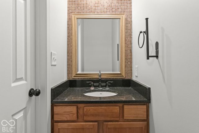 6552 Amherst Way, Zionsville, IN 46077