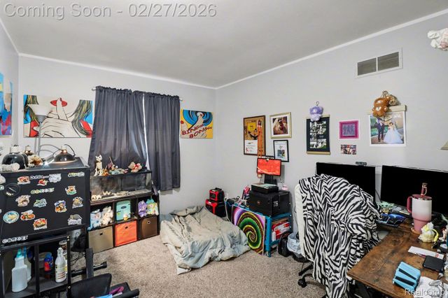 845 Crescent Lake Road, Waterford Charter Township, MI 48327