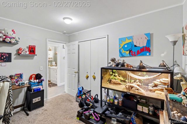 845 Crescent Lake Road, Waterford Charter Township, MI 48327