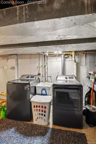 845 Crescent Lake Road, Waterford Charter Township, MI 48327