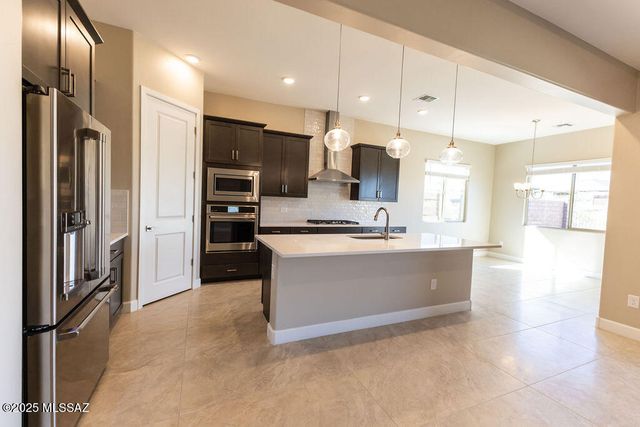 7916 S Orions Belt Drive, Tucson, AZ 85747