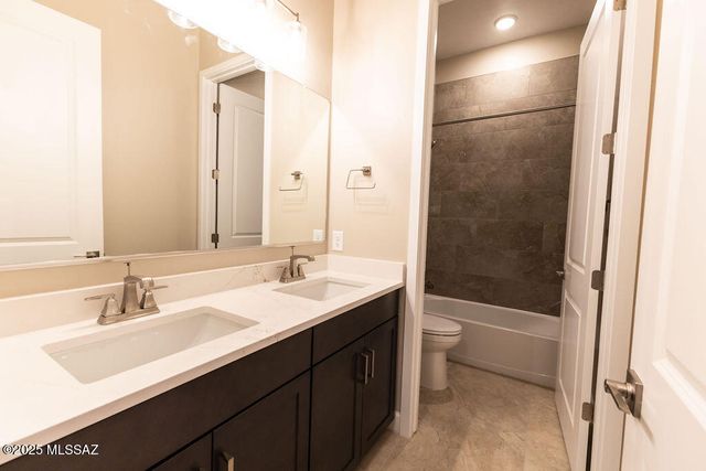 7916 S Orions Belt Drive, Tucson, AZ 85747