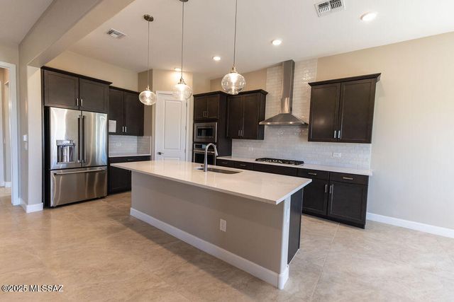 7916 S Orions Belt Drive, Tucson, AZ 85747