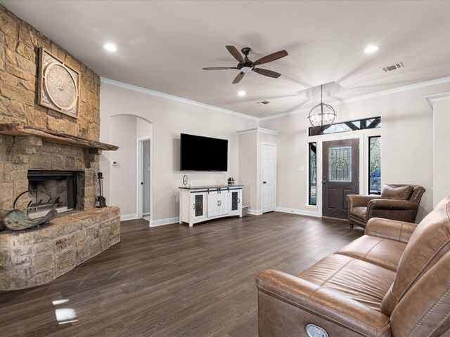 164 Miller Creek Lake Road, Paradise, TX 76073