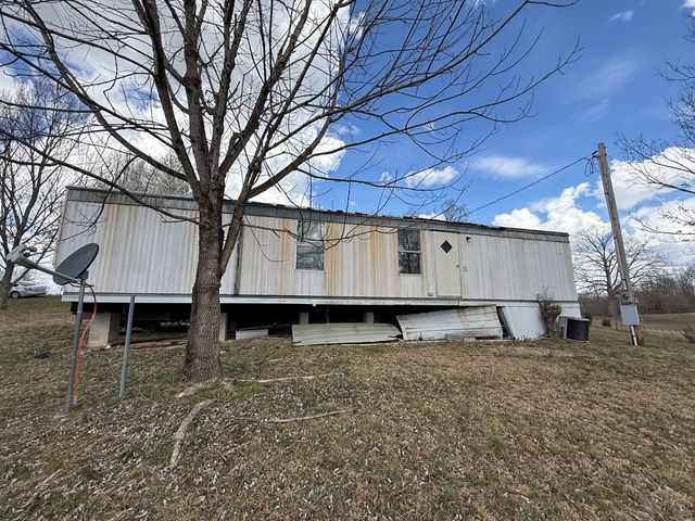 262 Burristown Paradise Ln, Gainesboro, TN 38562