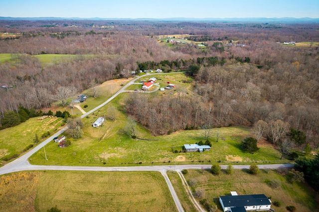 262 Burristown Paradise Ln, Gainesboro, TN 38562