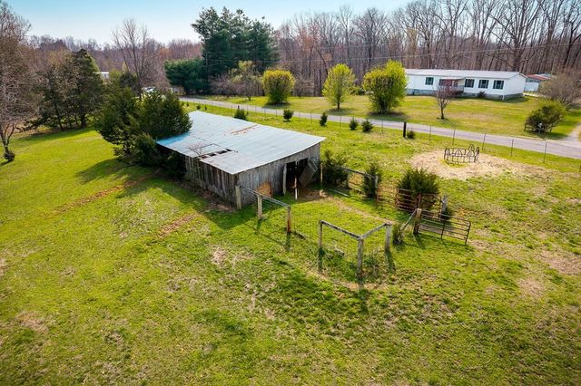 262 Burristown Paradise Ln, Gainesboro, TN 38562