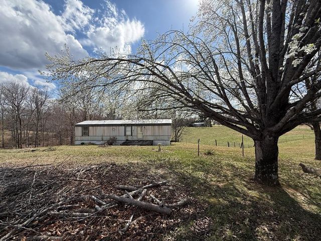 262 Burristown Paradise Ln, Gainesboro, TN 38562