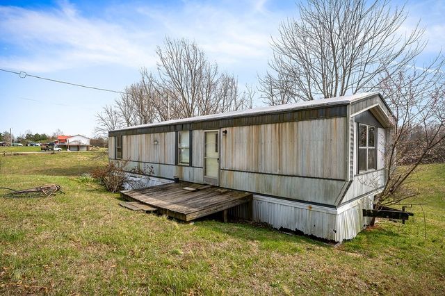 262 Burristown Paradise Ln, Gainesboro, TN 38562