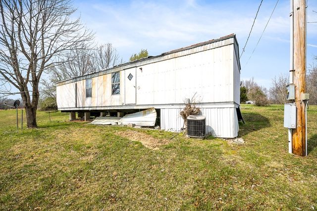 262 Burristown Paradise Ln, Gainesboro, TN 38562