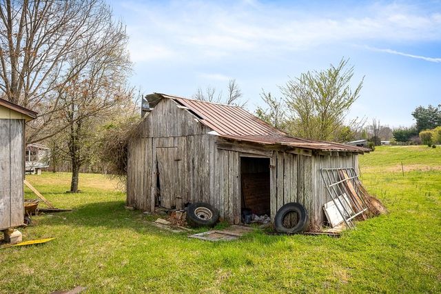 262 Burristown Paradise Ln, Gainesboro, TN 38562