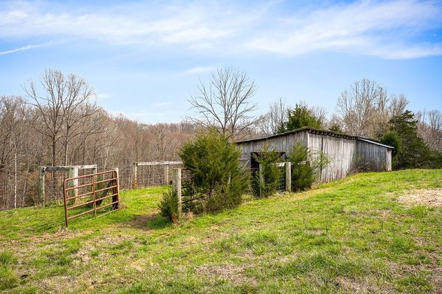 262 Burristown Paradise Ln, Gainesboro, TN 38562