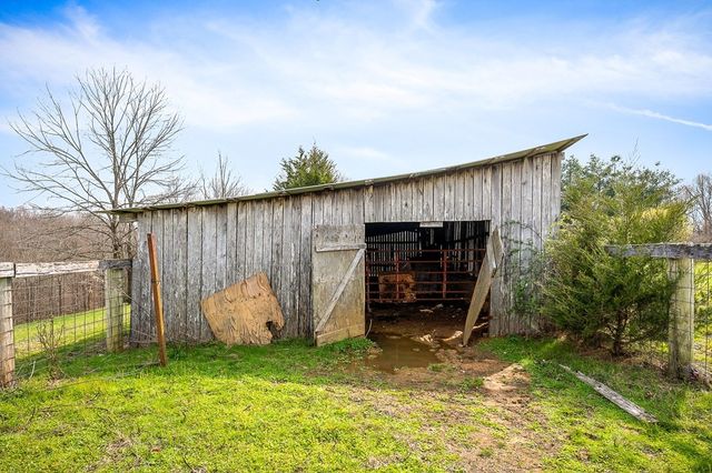 262 Burristown Paradise Ln, Gainesboro, TN 38562