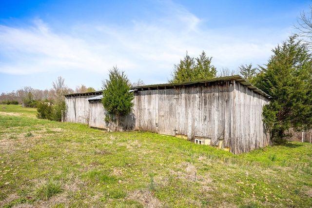 262 Burristown Paradise Ln, Gainesboro, TN 38562