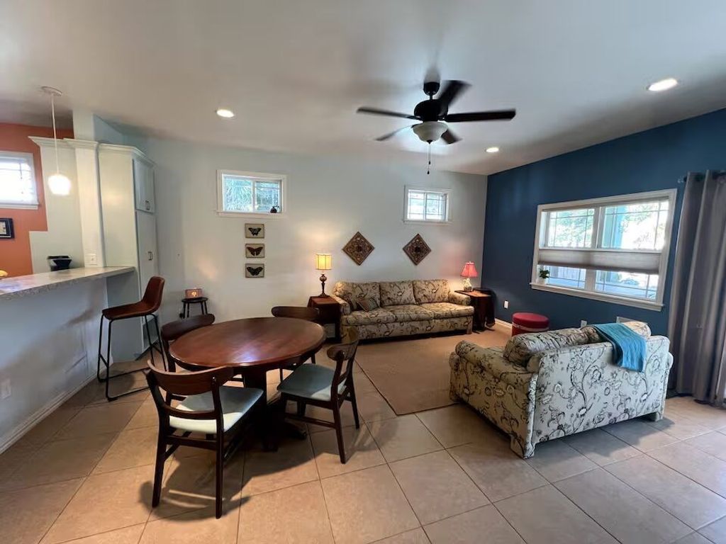 1614 Hardee St, Rockport, TX 78382 — photo 2
