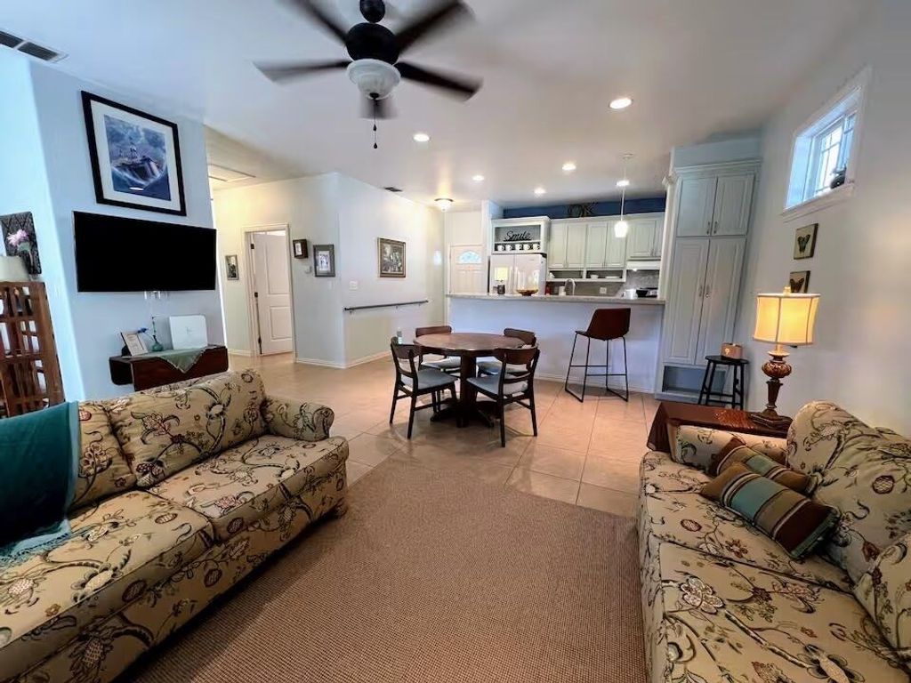 1614 Hardee St, Rockport, TX 78382 — photo 3