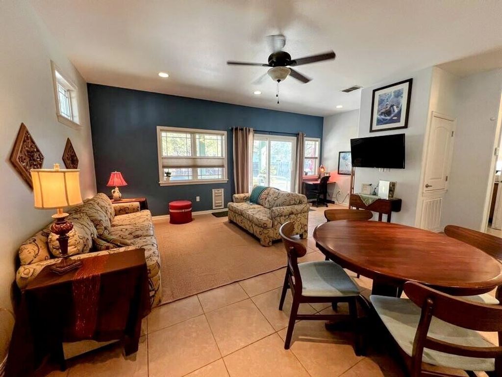 1614 Hardee St, Rockport, TX 78382 — photo 4