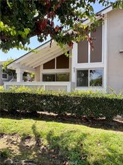 6712 Sun Drive A, Huntington Beach, CA 92647