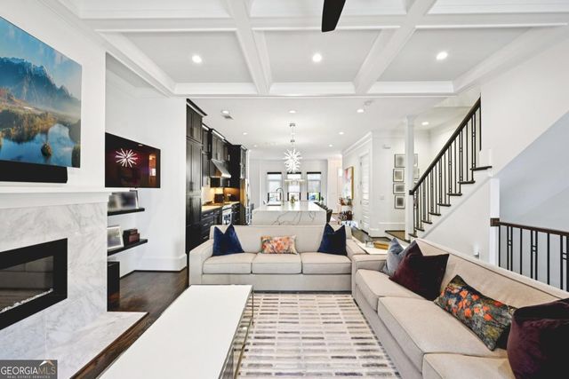1108 Briar Cove Circle, Atlanta, GA 30329