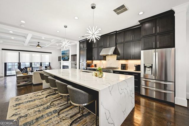 1108 Briar Cove Circle, Atlanta, GA 30329
