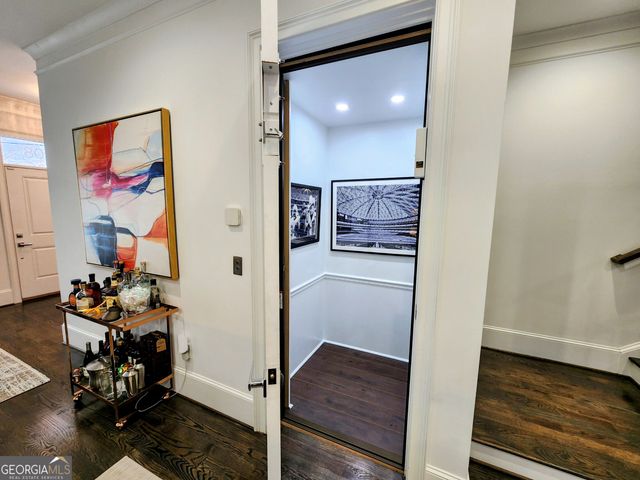 1108 Briar Cove Circle, Atlanta, GA 30329
