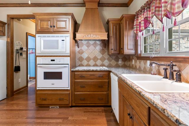 524 Scarlet Oaks Drive, Benton, AR 72019