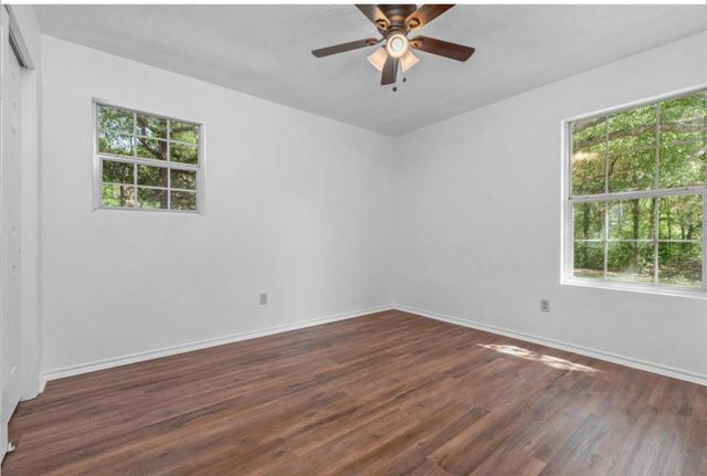 17519 Country Lane, Waller, TX 77484